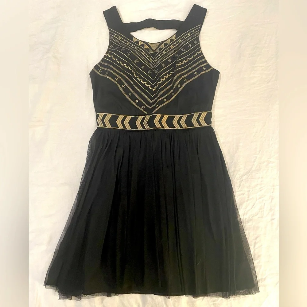 Marineblu Black and Gold Mini Cocktail Dress with Tulle Overlay sz M - Picture 1 of 6